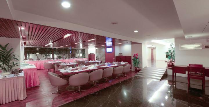 Monarch Luxur - Infantry Road Hotel Бангалор Екстериор снимка