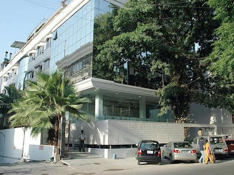 Monarch Luxur - Infantry Road Hotel Бангалор Екстериор снимка